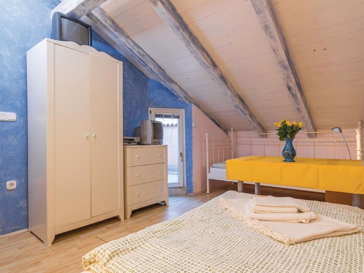 Rustic Holiday Home In Vrsar With Garden Luaran gambar